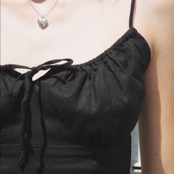 Brandy Melville Jennifer tank - Picture 3 of 4